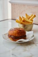 Jídlo v hotelu nebo okolí