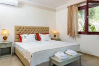 Posteľ alebo postele v izbe v ubytovaní Triena Villas by PaxosRetreats