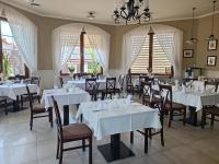 Restaurace v ubytování Hotel Ambasada