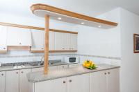 Kuchnia lub aneks kuchenny w obiekcie Apartamentos Xaloc HRC