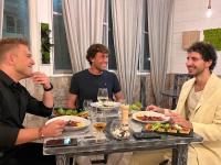 Jídlo v aparthotelu nebo okolí