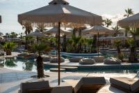 Bazén v ubytovaní Stella Blue Seaside Resort alebo v jeho blízkosti