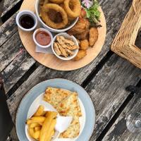 Matur á eða í nágrenni íbúðarinnar