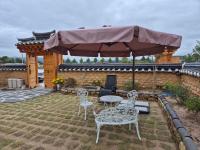 Ein Garten an der Unterkunft Hanok Stay Seowa