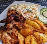 Jídlo v hotelu nebo okolí