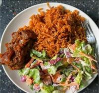 Jídlo v hotelu nebo okolí