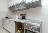 Kuchyňa alebo kuchynka v ubytovaní Apartment Zvone
