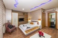 A bed or beds in a room at Taksim Trend Residence