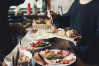 Jídlo v hotelu nebo okolí