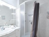A bathroom at Apartamento Azahara