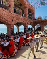 Huéspedes de Luxury, Ocean View, Pool, Jacuzzi, Valle de Guadalupe, Los Portales De Garcia, Splash, Encanto Restaurants, Surf Breaks in Primo Tapia, Rosarito