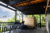 Kawaguchiko Country Cottage Banにあるバルコニーまたはテラス