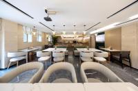 Un lugar para sentarse en Atour Hotel Beijing Temple of Heaven East Gate Longtan Park