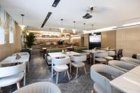 Un lugar para sentarse en Atour Hotel Beijing Temple of Heaven East Gate Longtan Park