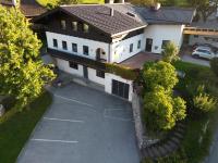 Budynek, w którym mieści się apartament