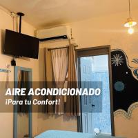 Hotel y Arte Antigua by Amazing Guatemala Travelにあるテレビまたはエンターテインメントセンター