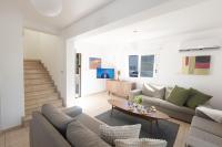 Posezení v ubytování Protaras Blue River Villa BR26