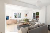 Posezení v ubytování Protaras Blue River Villa BR26