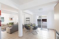 Kuchyň nebo kuchyňský kout v ubytování Protaras Blue River Villa BR26