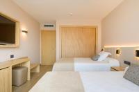 Postel nebo postele na pokoji v ubytování Hotel Best Oasis Tropical