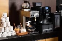 The Marina Phuket Hotelにあるコーヒーまたはお茶