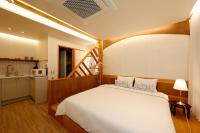 Ein Bett oder Betten in einem Zimmer der Unterkunft Hanok stay Mokhyang