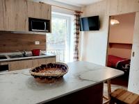 Kuchyňa alebo kuchynka v ubytovaní Vacanzemoena - Casa al Parco, tipologia 1