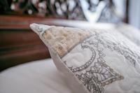 A bed or beds in a room at Apartamentos El Tranco del Mar