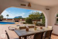 Bazén v ubytovaní Villa Mima by Abahana Villas alebo v jeho blízkosti