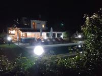 A garden outside Villa in Campagna con Piscina Privata