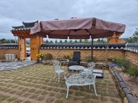 Ein Garten an der Unterkunft Hanok Stay Seowa