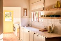 Boschendal Farm Estateにあるキッチンまたは簡易キッチン