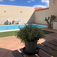 Bazén v ubytovaní Mar&Mar, apartamento con solárium y piscina alebo v jeho blízkosti