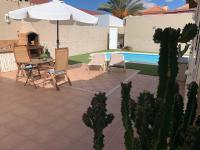 Bazén v ubytovaní Mar&Mar, apartamento con solárium y piscina alebo v jeho blízkosti