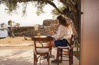 Nápoje v ubytování Avdos' olive house - land tales