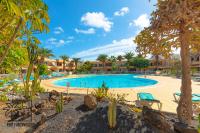 Bazén v ubytování Sabrihome Pool and Terrace iRent Fuerteventura nebo v jeho okolí
