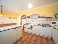 Kuchyň nebo kuchyňský kout v ubytování Villa Filip by Interhome