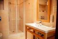 Kúpeľňa v ubytovaní Hotel Kuracyjny Spa & Wellness