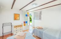Postel nebo postele na pokoji v ubytování Cozy Home In Nerja With Wifi