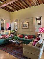 A seating area at Capri Moon Guest House