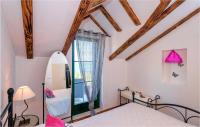 Posteľ alebo postele v izbe v ubytovaní 3 Bedroom Cozy Home In Gromin Dolac
