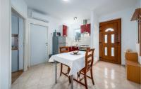 Kuchyňa alebo kuchynka v ubytovaní Holiday Home Boljevici 38