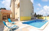 Bazén v ubytovaní Stunning Apartment In Pula With Wifi alebo v jeho blízkosti