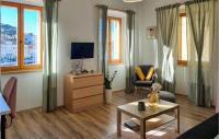 Televízia a/alebo spoločenská miestnosť v ubytovaní Nice Apartment In Mali Losinj With Wifi