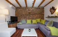 Posedenie v ubytovaní Lovely Home In Barban With Wifi