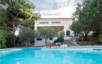 Bazén v ubytovaní Holiday Home Mala Lozna Ii alebo v jeho blízkosti