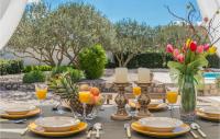 Napoje w obiekcie Awesome Home In Polaca With Kitchen