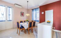 Plán poschodí v ubytovaní 1 Bedroom Lovely Apartment In Rijeka