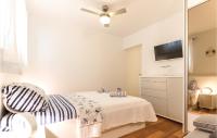 Posteľ alebo postele v izbe v ubytovaní Four-Bedroom Holiday Home In Brist