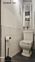 Kúpeľňa v ubytovaní JAWORSKI APART'S - Studio Apartament Premium 40m2 - SELF CHECK IN 24H -bezkontaktowo sam sie meldujesz i wymeldowujesz przez 24h - do Rynku 7min!-FV